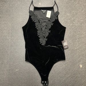 Express - Never worn Black Velvet Body Suit - Size XS